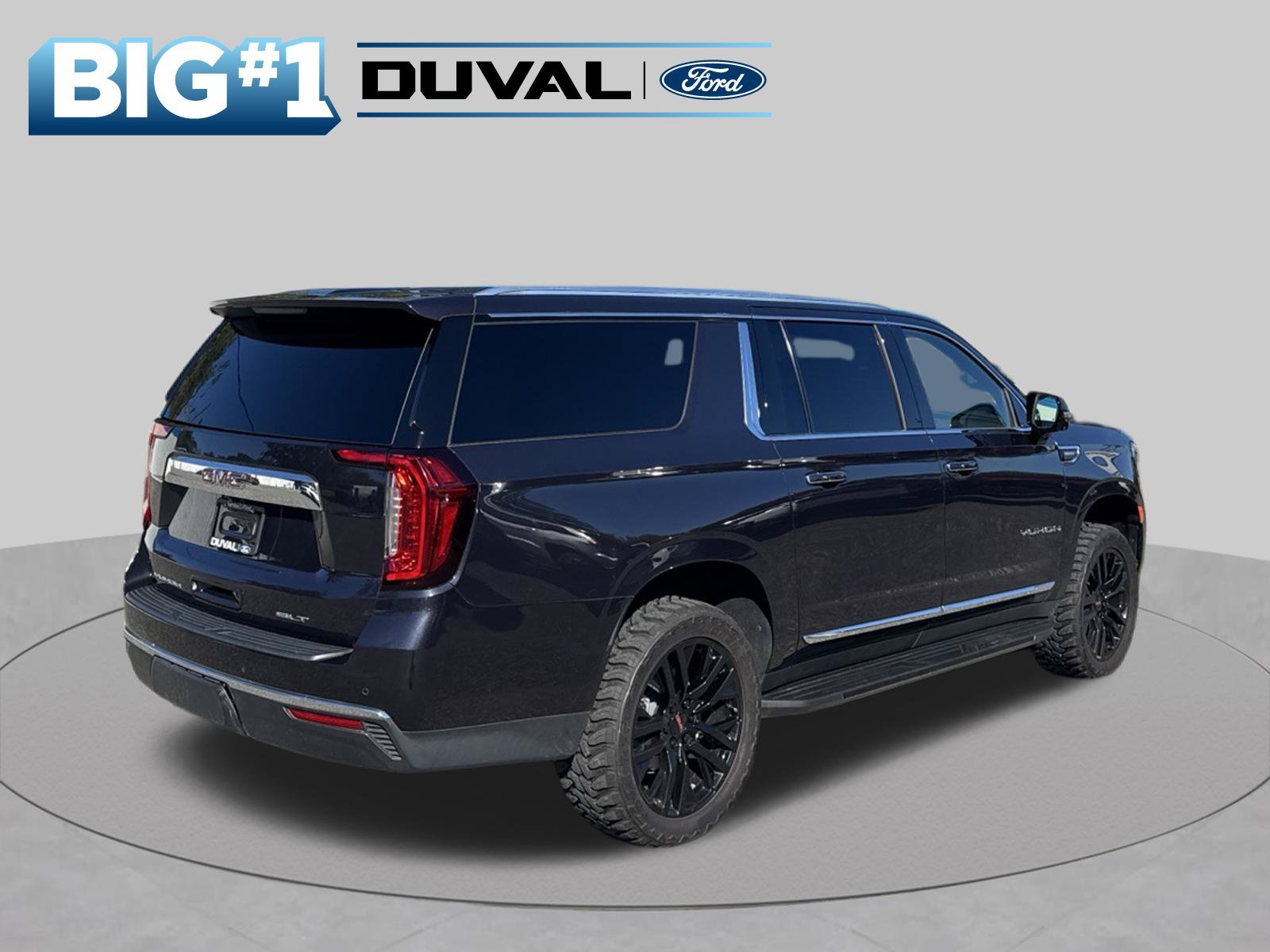 Used 2023 GMC Yukon XL SLT w/ SLT Premium Package AWD/4WD image 2