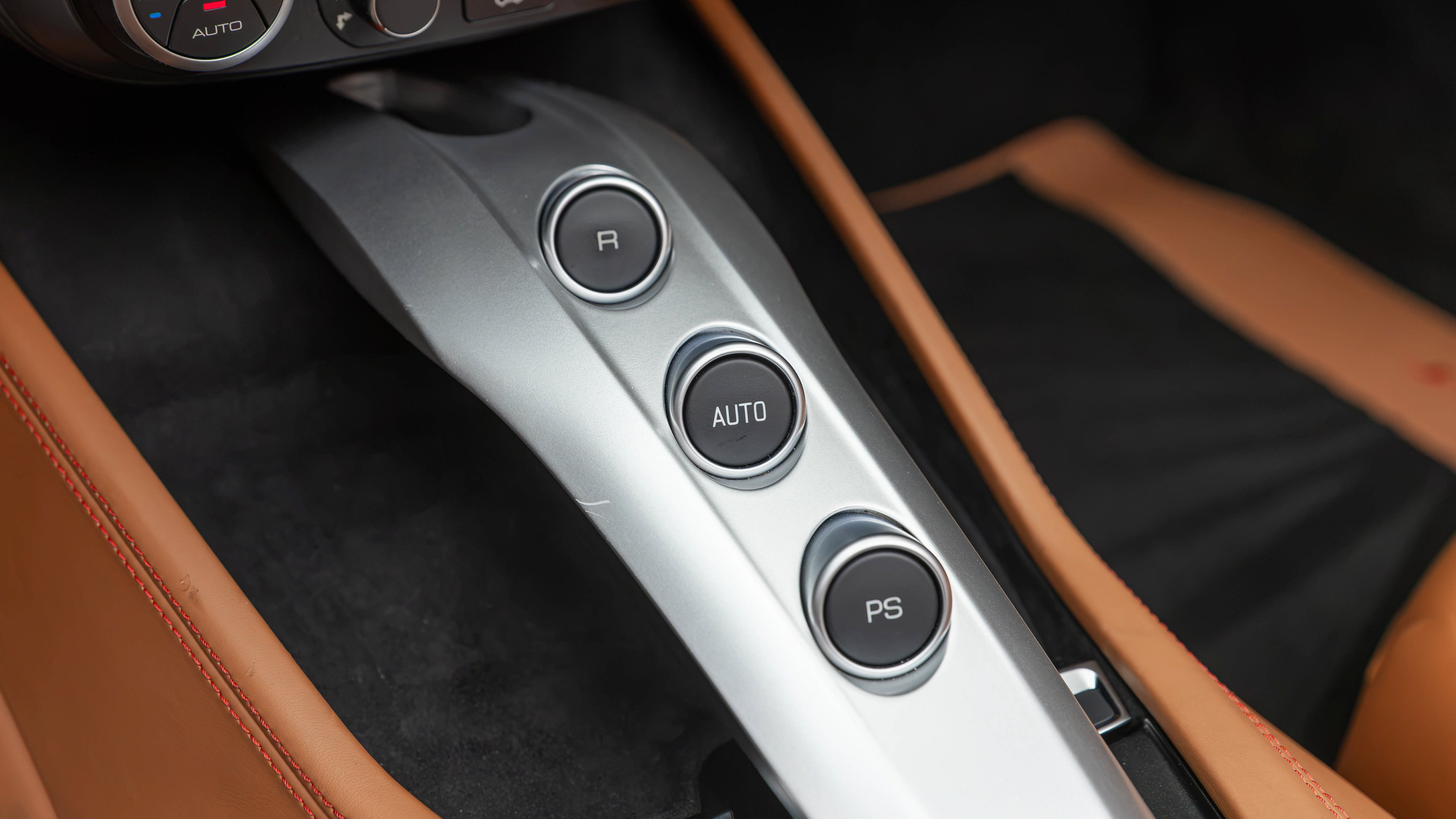 Certified 2016 Ferrari California T RWD image 34