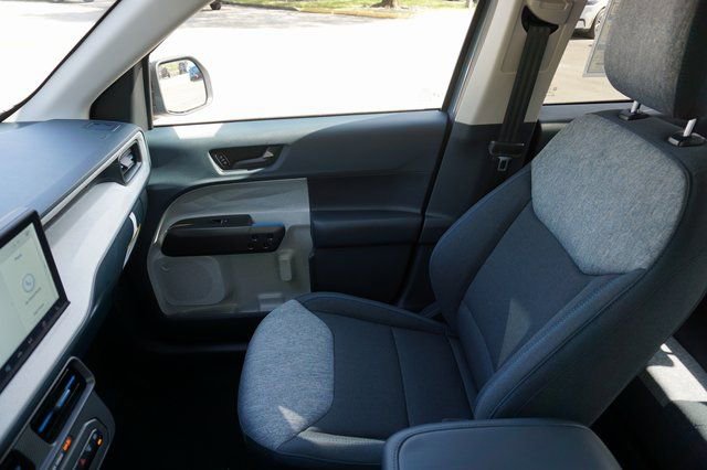 New 2025 Ford Maverick XLT w/ XLT Luxury Package AWD/4WD image 40