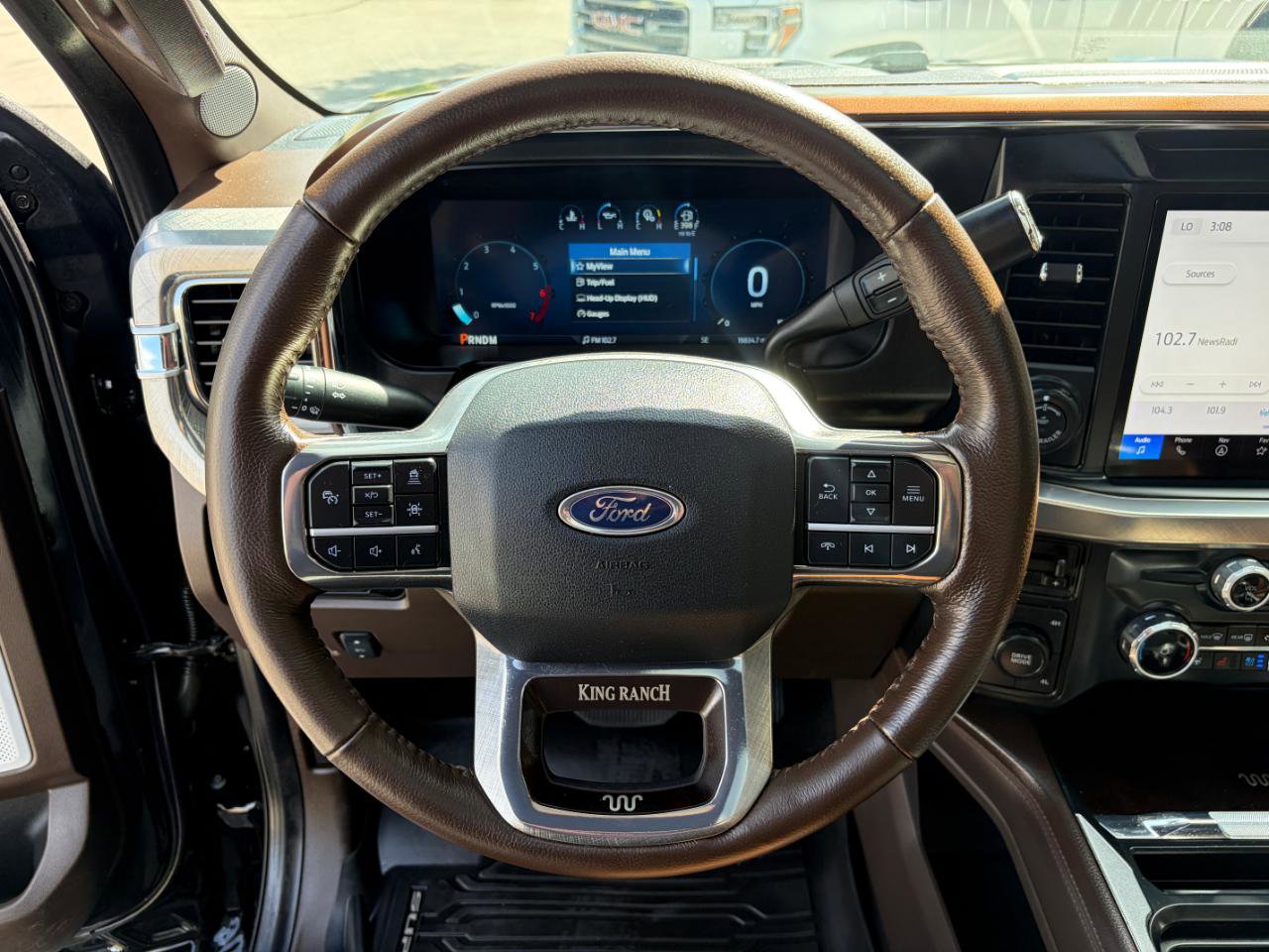 Used 2025 Ford F450 King Ranch w/ Chrome Package image 16