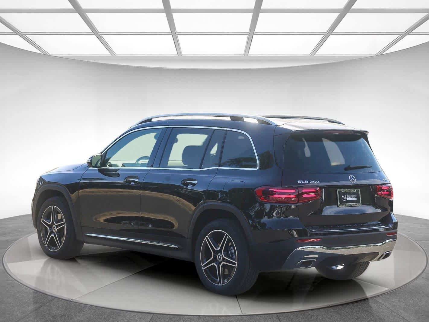 New 2026 Mercedes-Benz GLB 250 4MATIC image 3