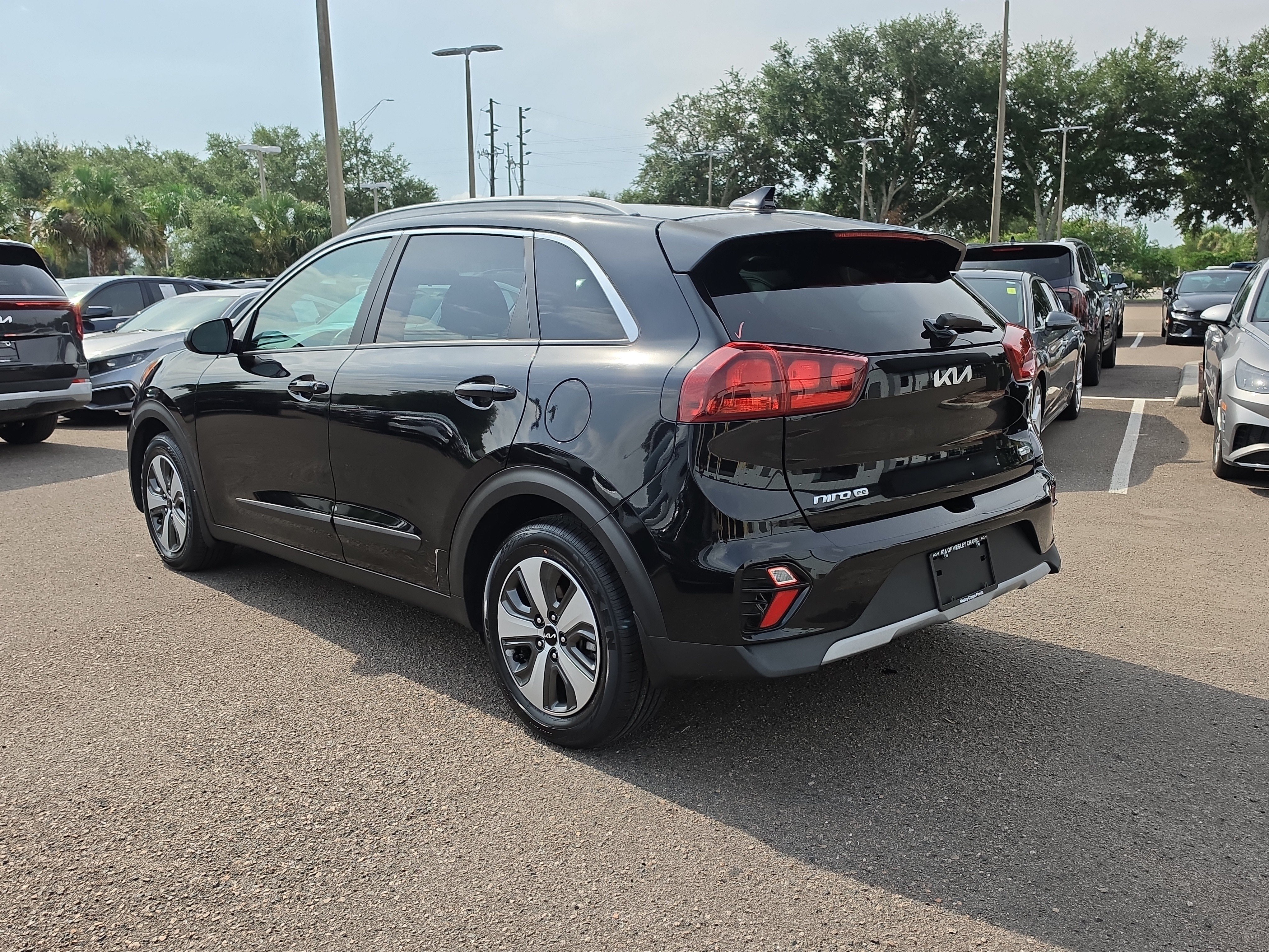 Certified 2022 Kia Niro LX FWD image 6