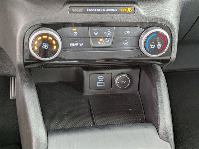 Used 2021 Ford Escape SE w/ SE Sport Appearance Package image 23