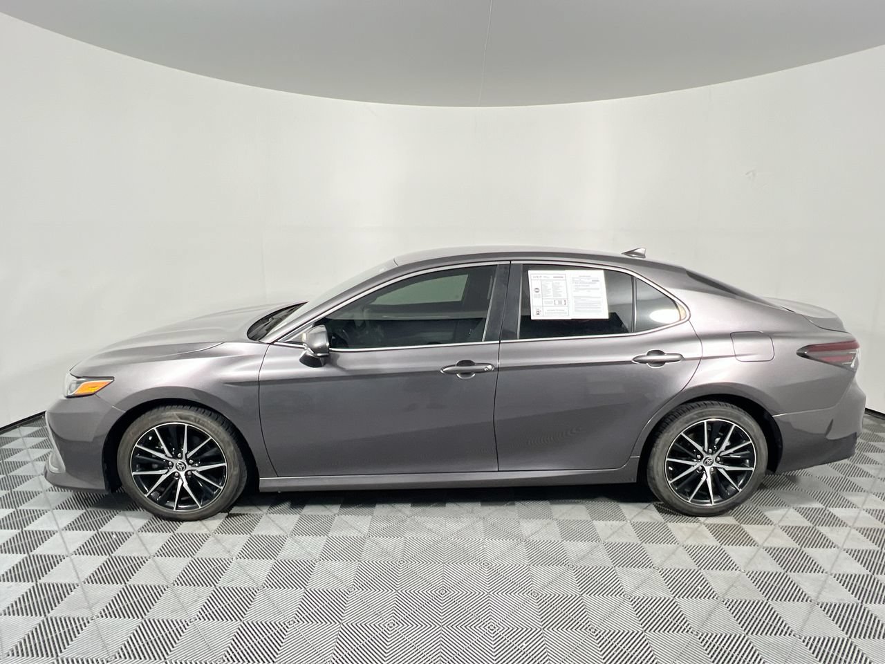 Used 2023 Toyota Camry LE FWD image 6