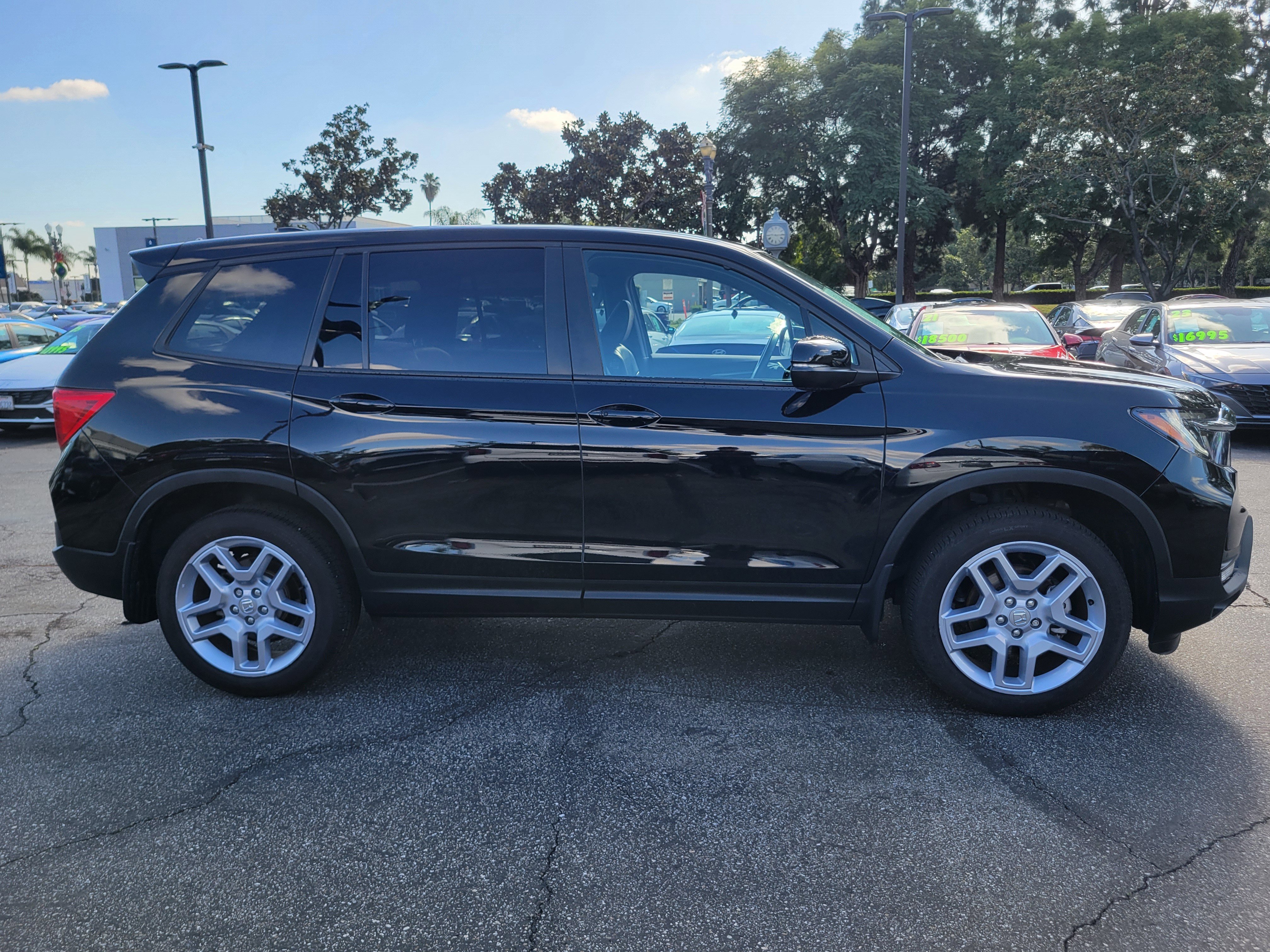 Used 2024 Honda Passport EX-L image 4