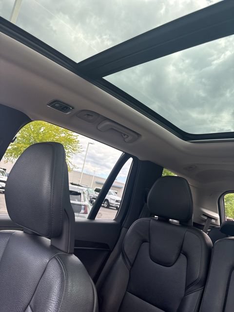 Used 2016 Volvo XC90 T6 Momentum w/ Momentum Plus Package AWD/4WD image 23