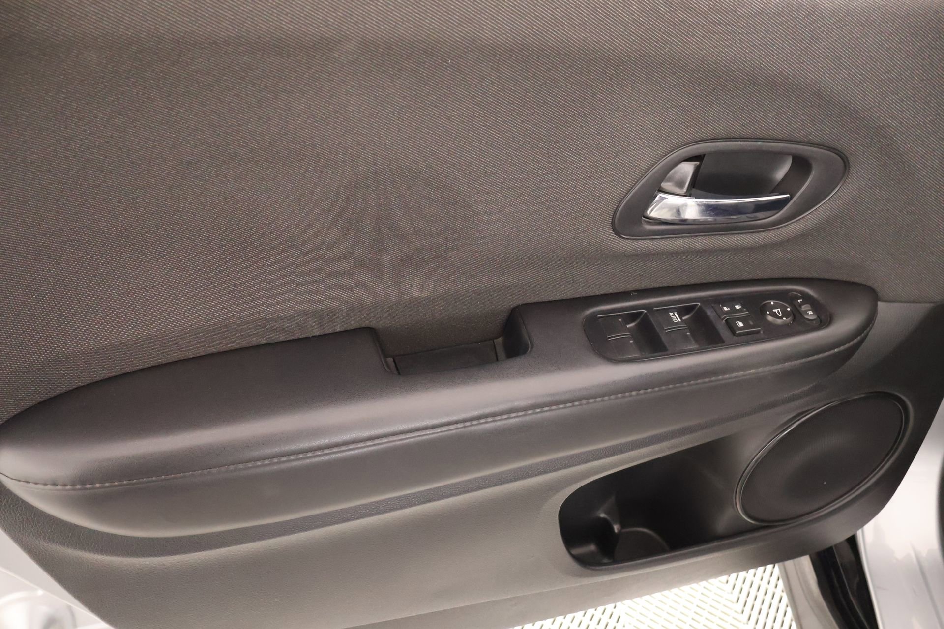 Used 2019 Honda HR-V Sport image 14