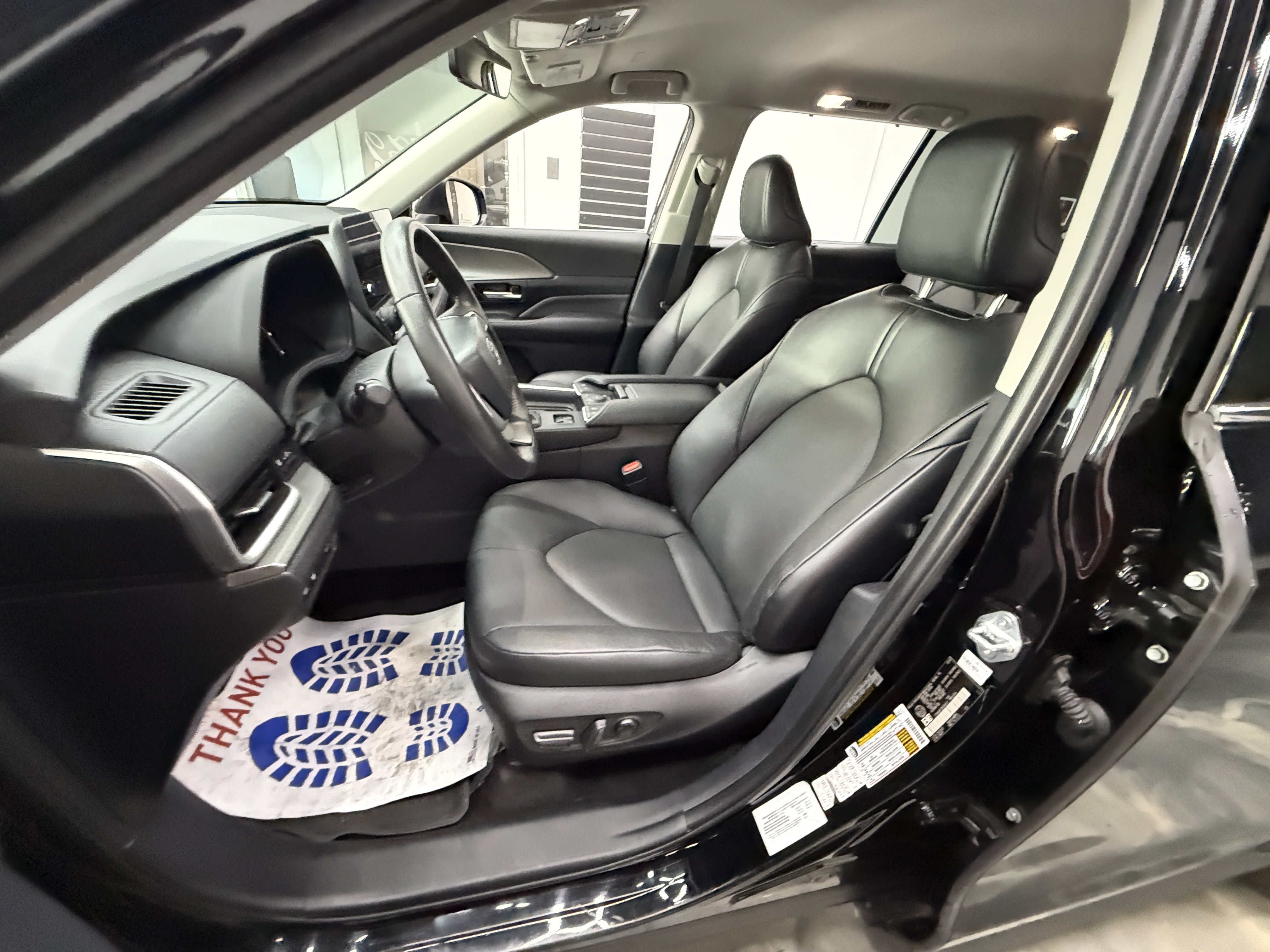 Used 2024 Toyota Grand Highlander AWD image 10