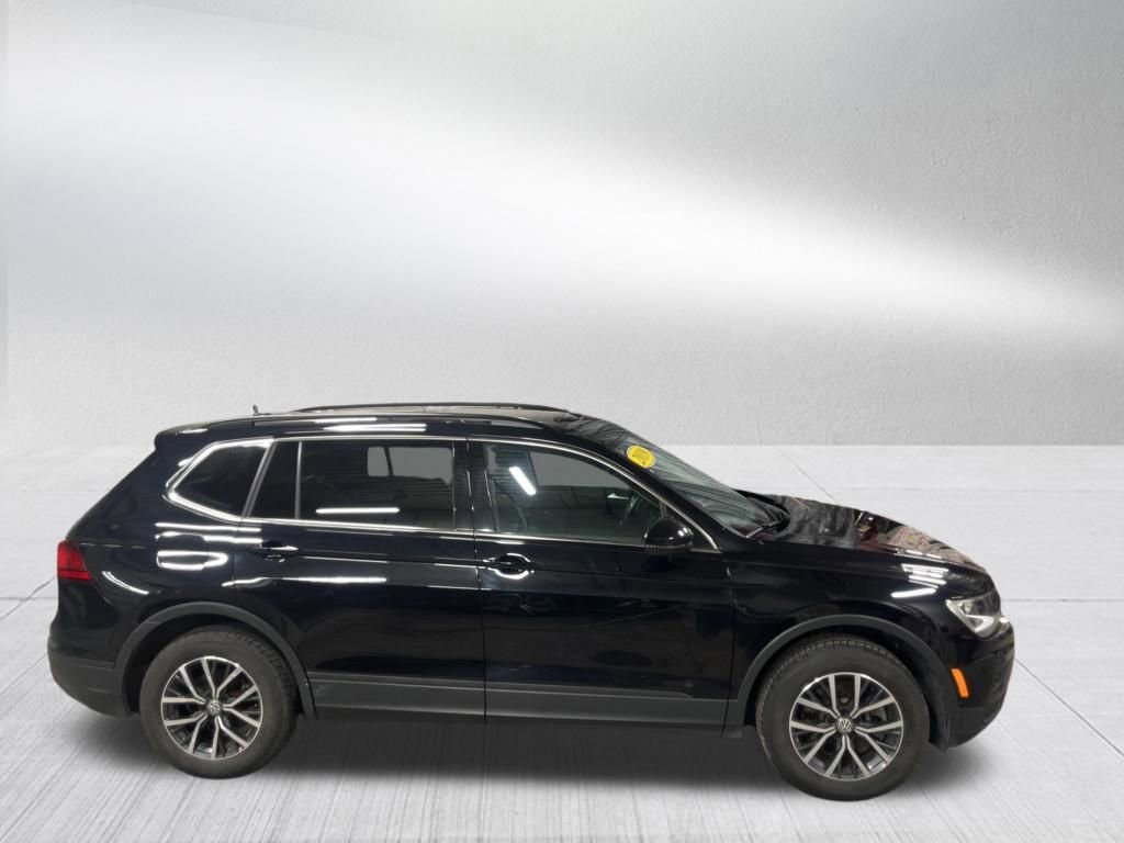 Used 2019 Volkswagen Tiguan SE w/ Panoramic Sunroof Package image 4