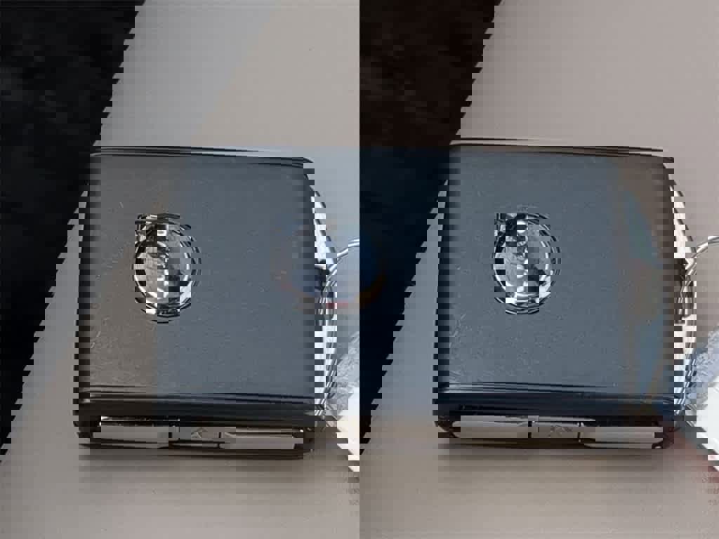 Certified 2026 Volvo XC90 B6 Plus w/ Protection Package Premier image 31