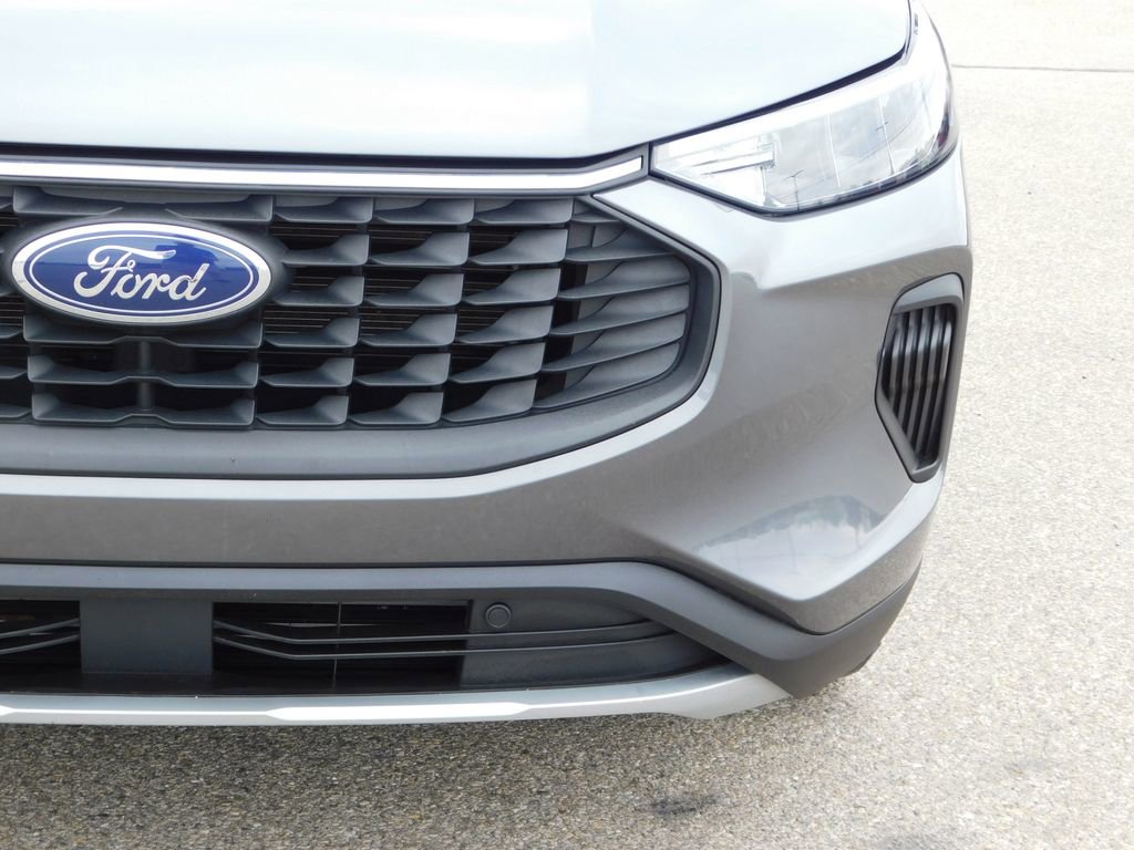 Used 2023 Ford Escape Active image 9