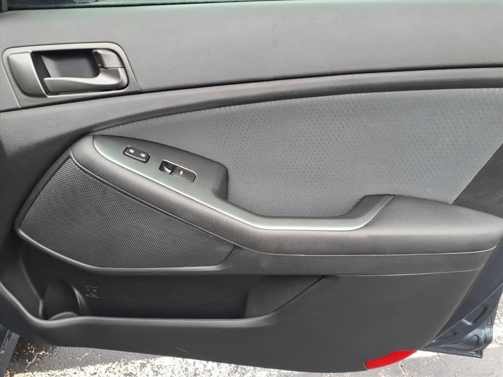 Used 2015 Kia Optima LX FWD image 16