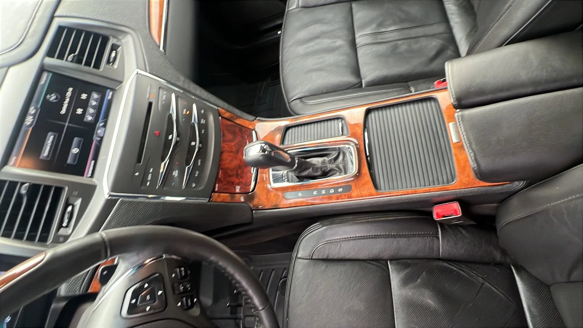 Used 2015 Lincoln MKS AWD w/ Equipment Group 101A image 25