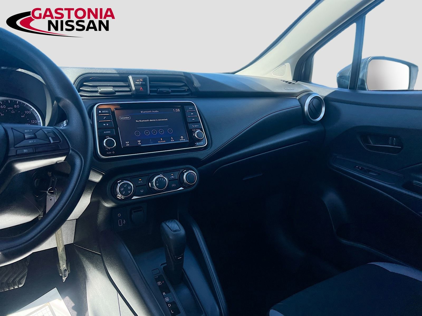 Used 2025 Nissan Versa S w/ Trunk Package image 30