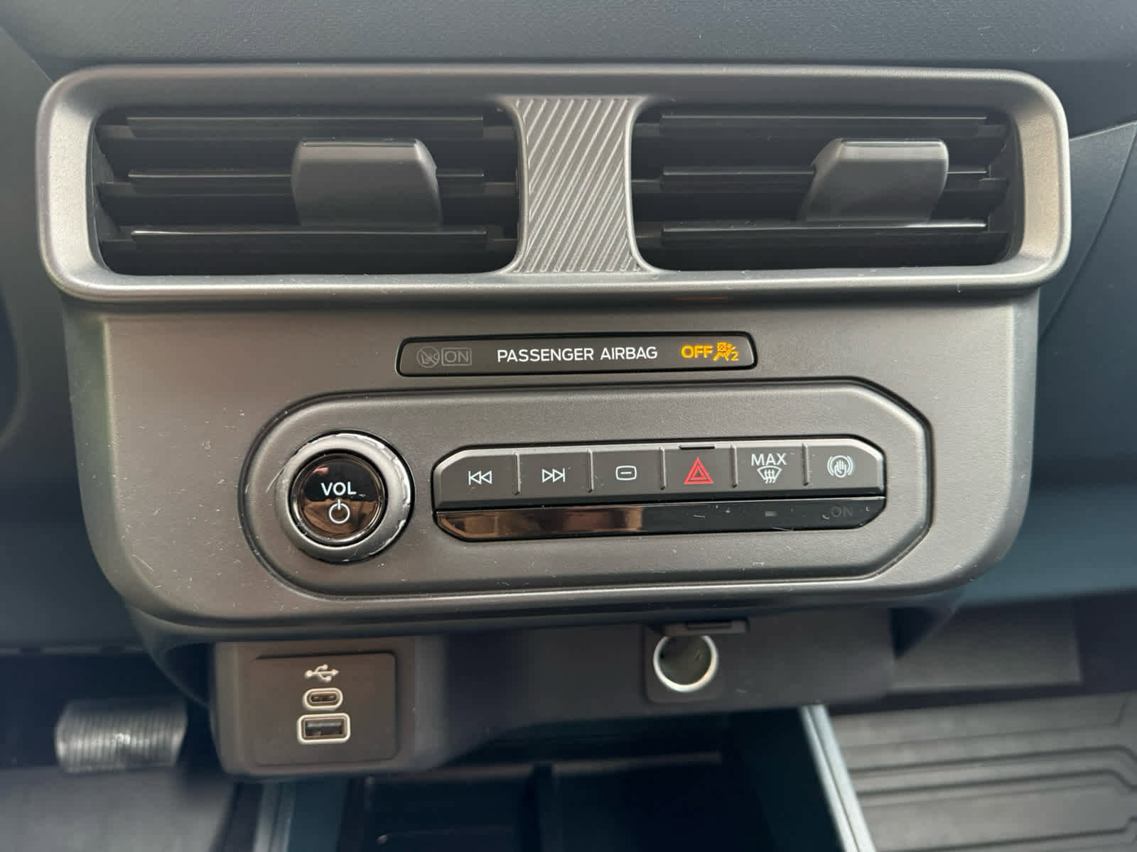 Certified 2025 Ford Maverick XL image 13