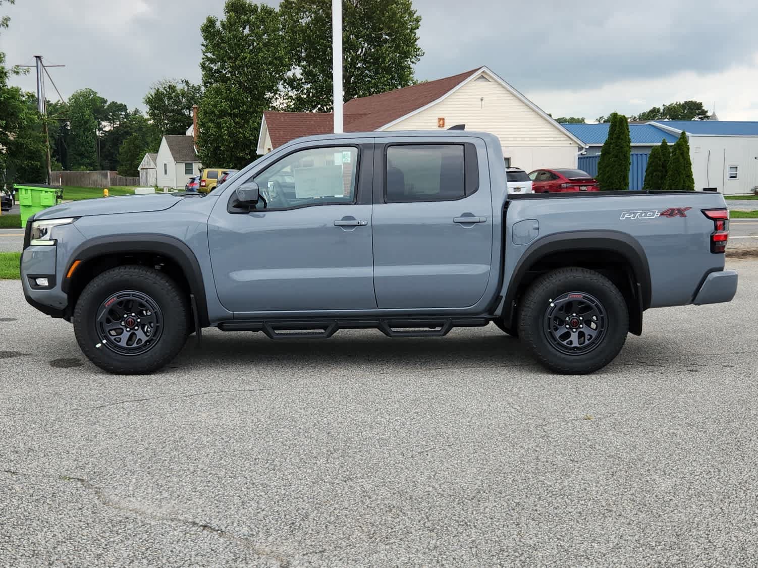 Used 2025 Nissan Frontier PRO-4X AWD/4WD image 5
