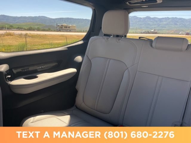 New 2026 Jeep Grand Wagoneer Summit AWD/4WD image 21
