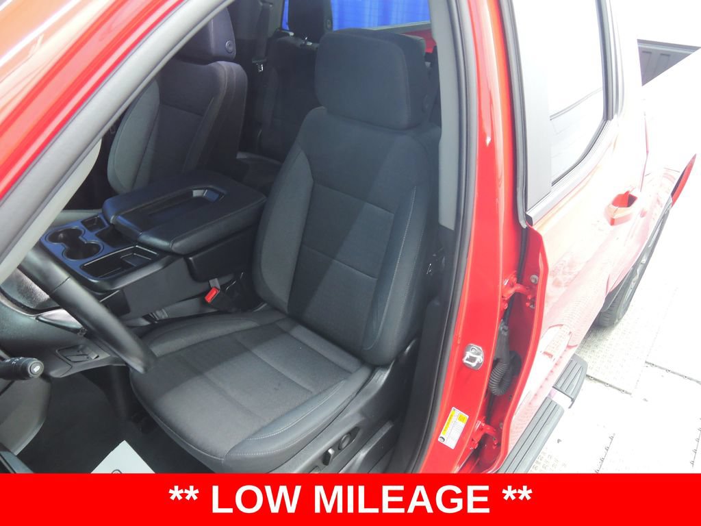Used 2025 Chevrolet Silverado 1500 LT AWD/4WD image 6