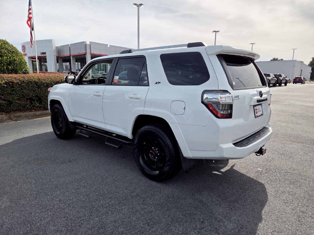 Used 2024 Toyota 4Runner SR5 Premium w/ Moonroof Package AWD/4WD image 10