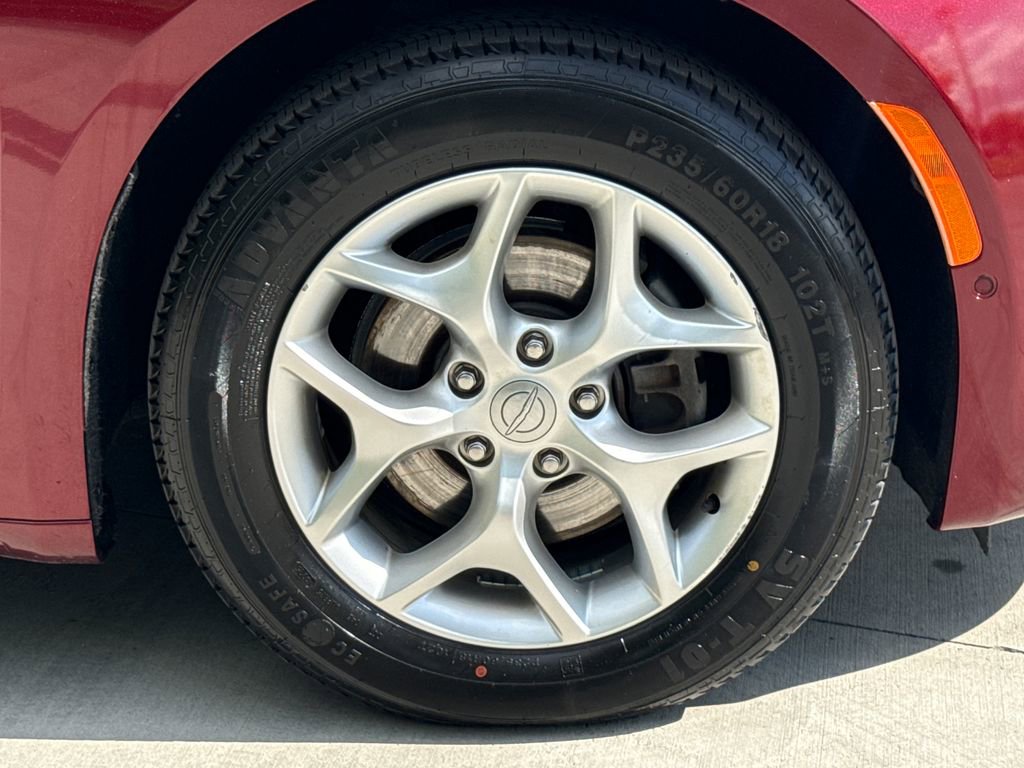 Used 2020 Chrysler Pacifica Touring-L Plus w/ Tire & Wheel Group image 11
