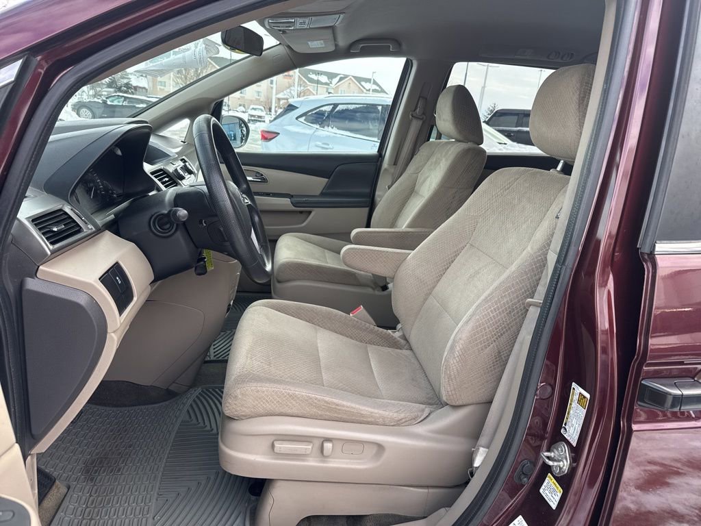 Used 2015 Honda Odyssey LX image 12