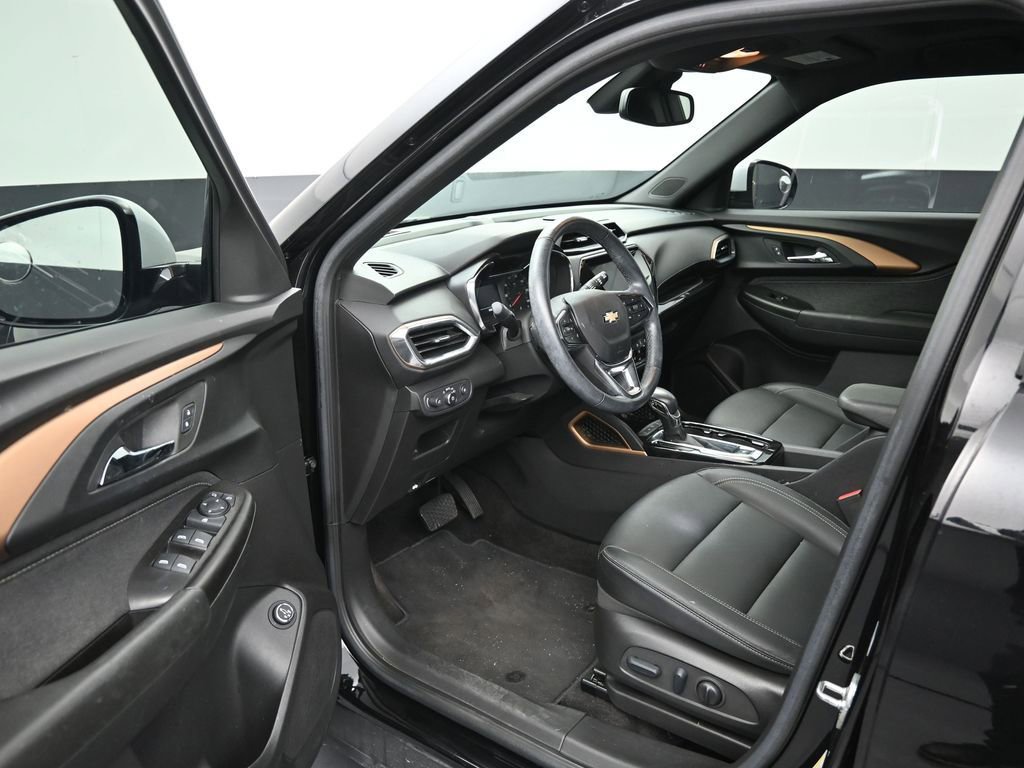 Used 2023 Chevrolet TrailBlazer ACTIV w/ Sun and Liftgate Package image 10