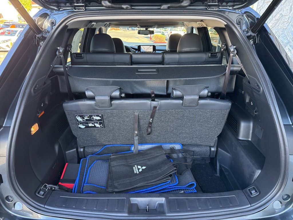 New 2025 Mitsubishi Outlander SE image 28