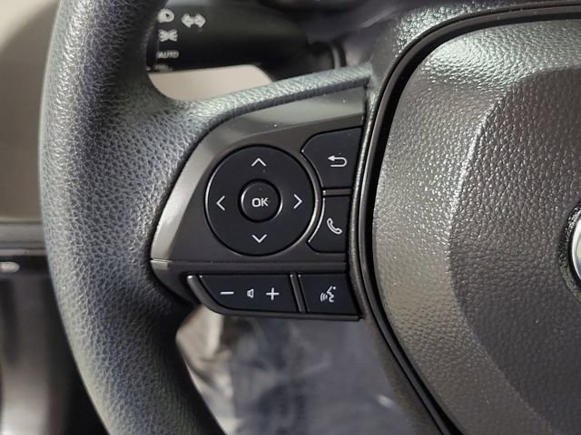 Used 2025 Toyota Corolla LE image 24