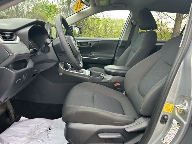 Used 2020 Toyota RAV4 LE w/ Carpet Mat Package FWD image 10