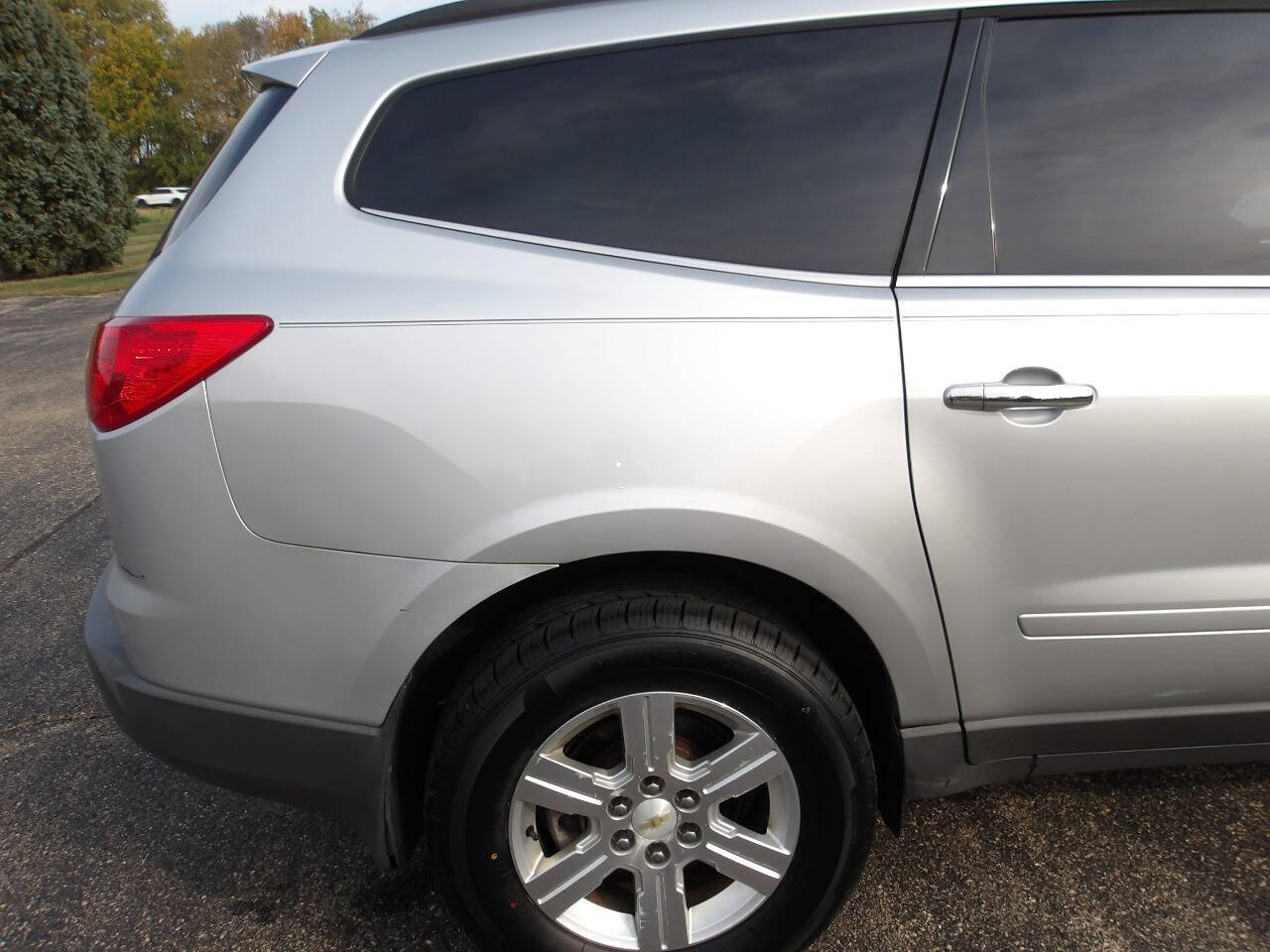 Used 2012 Chevrolet Traverse LT image 29