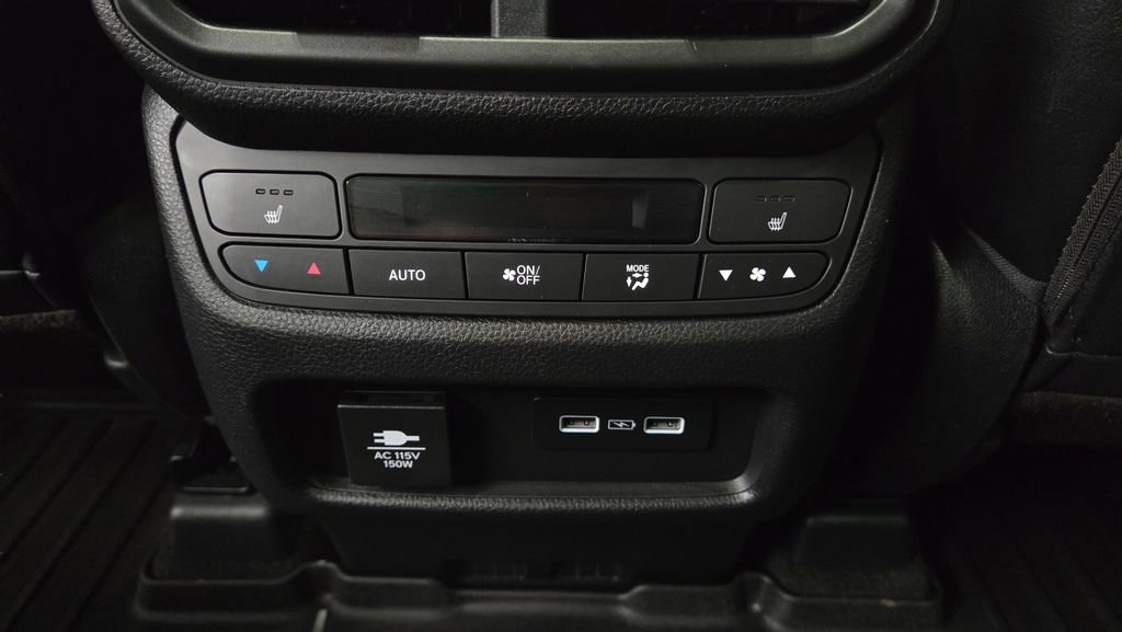 Used 2023 Honda Pilot Elite image 23