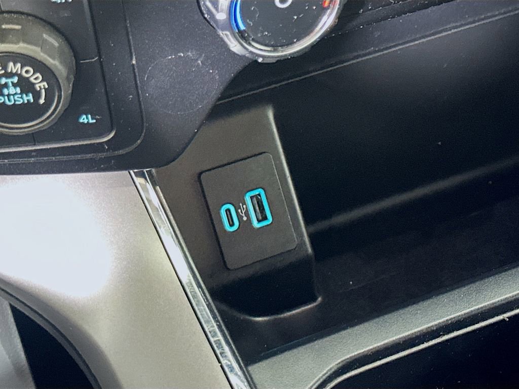 Used 2024 Ford F150 XLT w/ Mobile Office Package image 31