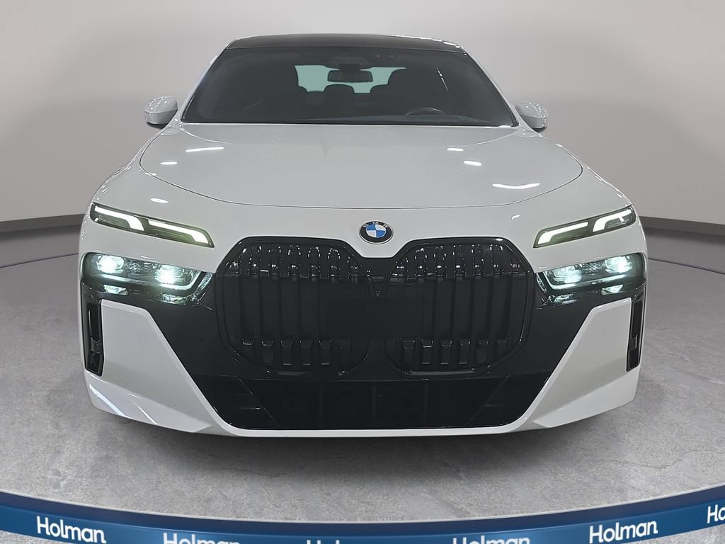 Certified 2023 BMW 740i RWD image 2