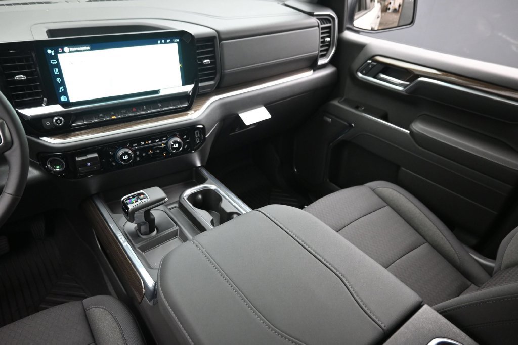 New 2026 Chevrolet Silverado 1500 LT Trail Boss w/ Convenience Package II AWD/4WD image 15