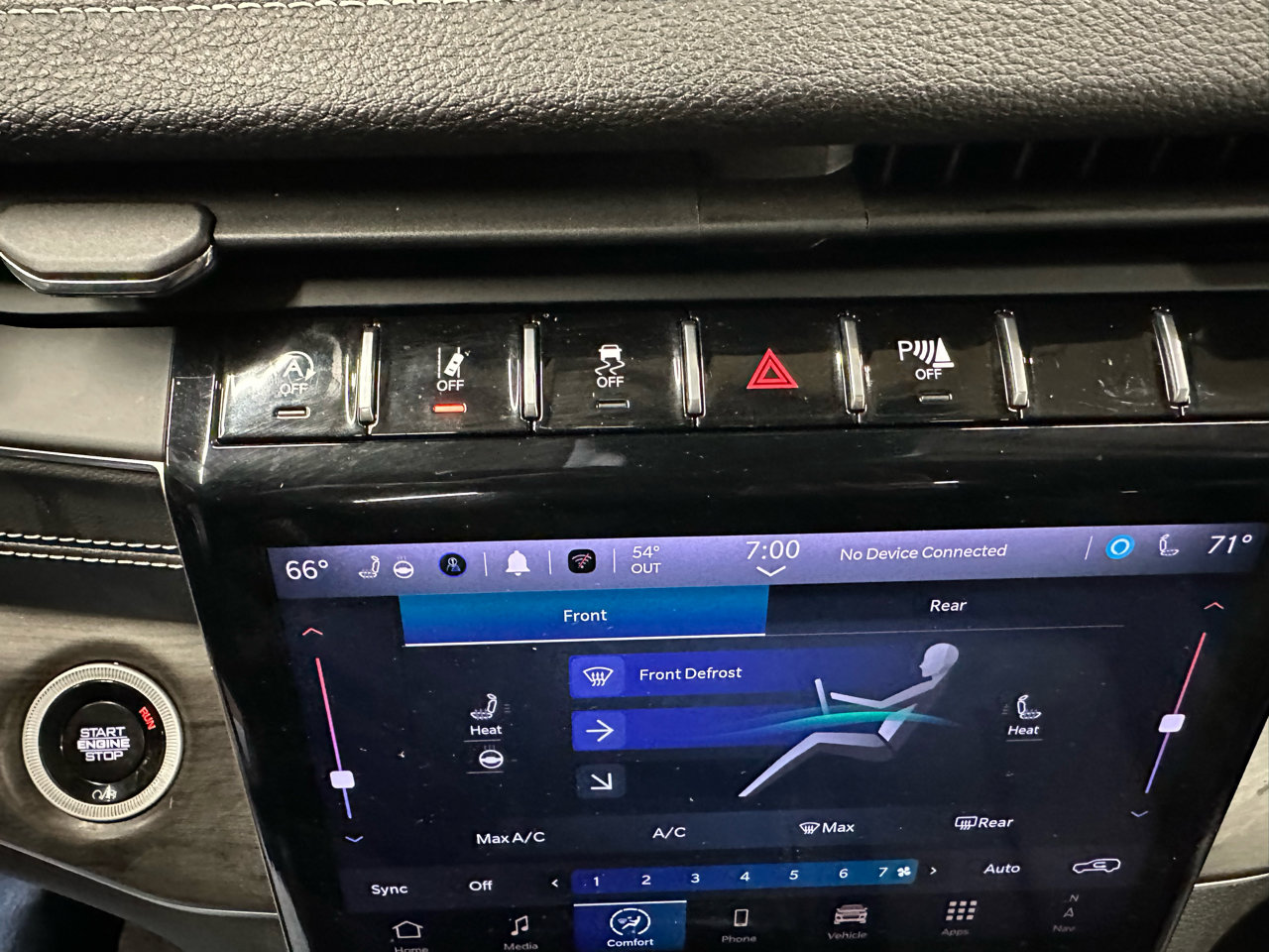 Used 2024 Jeep Grand Cherokee L Limited w/ Black Appearance Package image 19