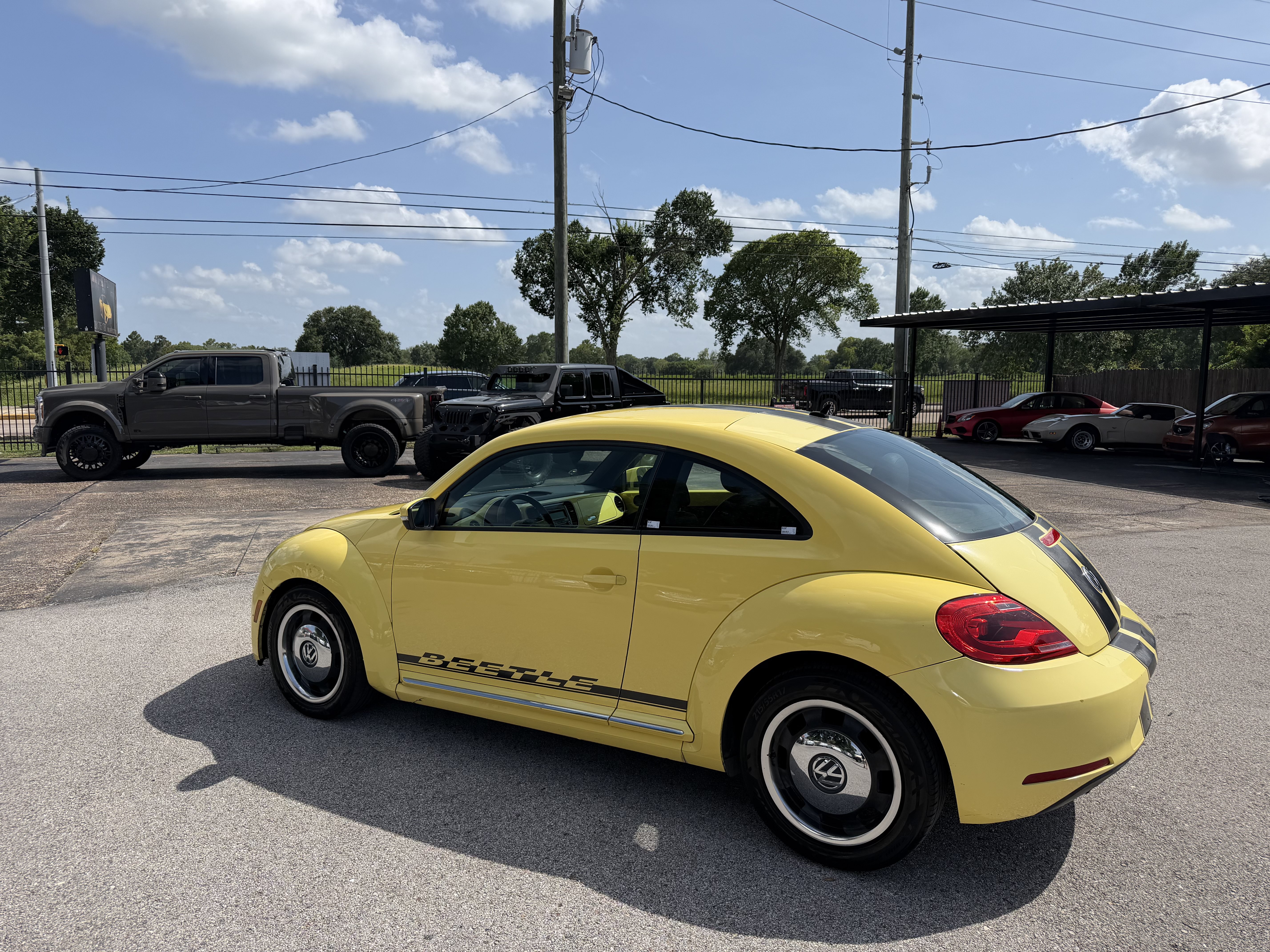 Used 2012 Volkswagen Beetle 2.5 FWD image 6
