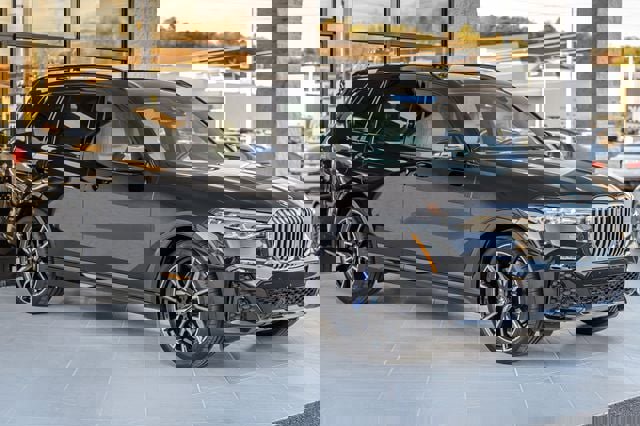 Used 2019 BMW X7 xDrive40i w/ Premium Package image 4