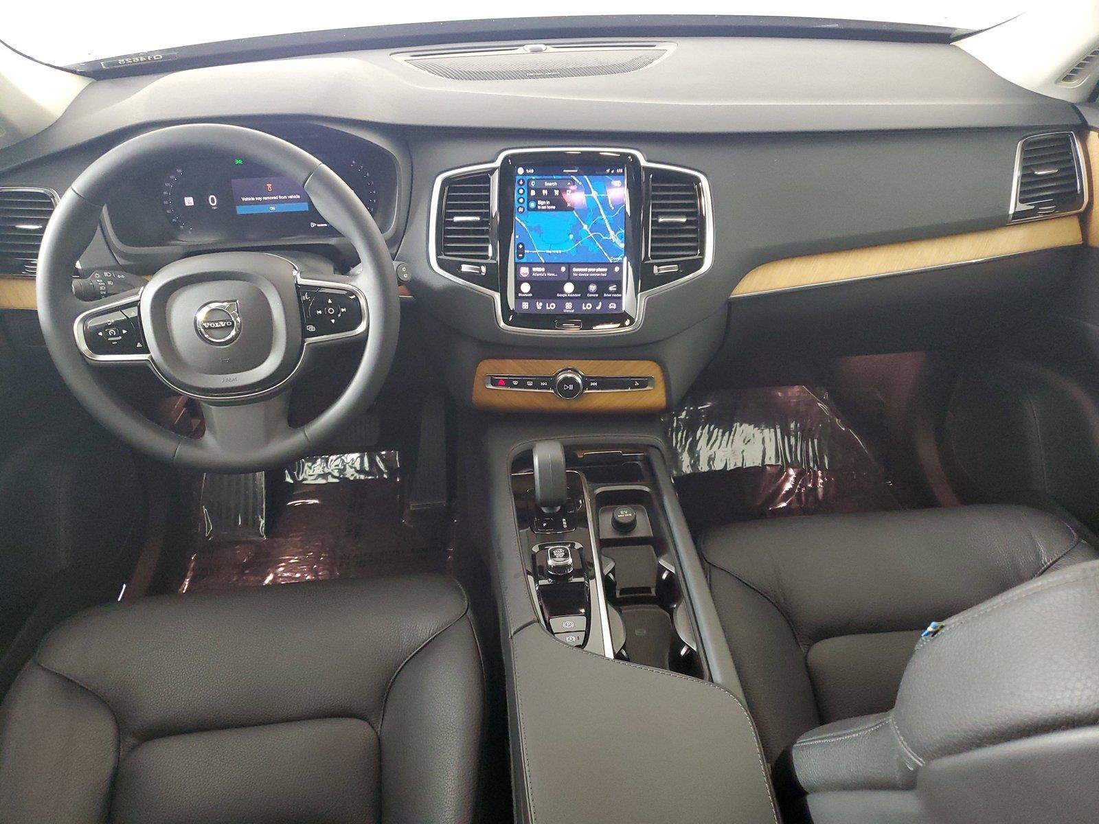 Certified 2023 Volvo XC90 B6 Plus w/ Protection Package AWD/4WD image 15
