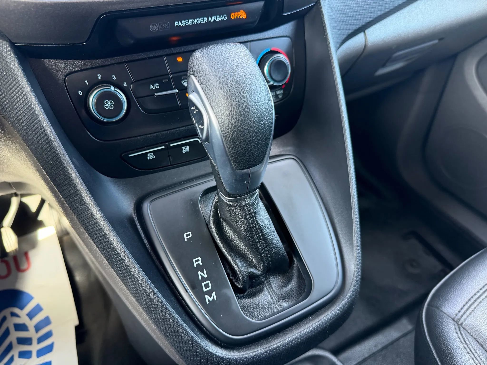 Used 2022 Ford Transit Connect XL image 18