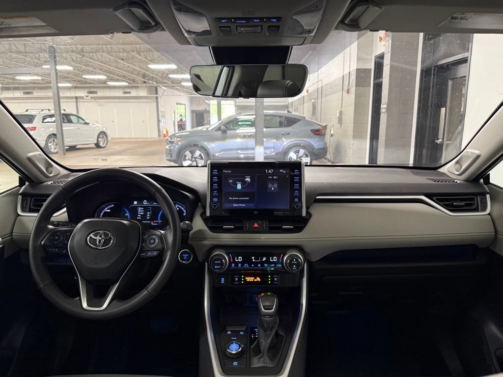 Used 2022 Toyota RAV4 Limited AWD/4WD image 8
