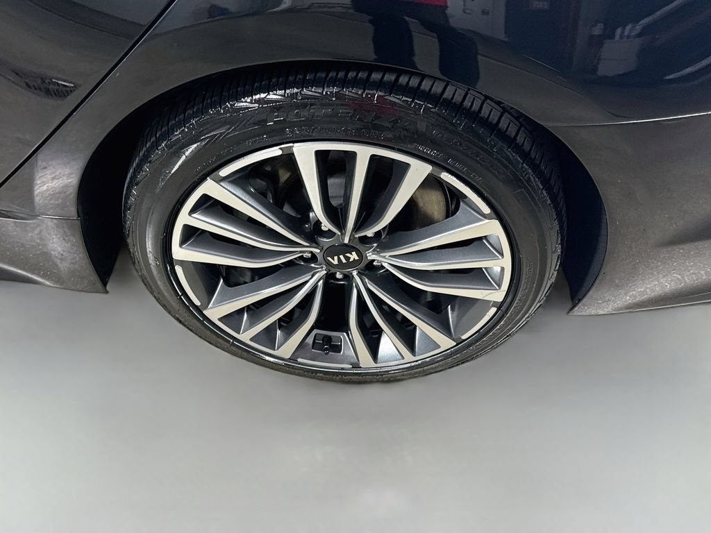 Used 2018 Kia Stinger Premium AWD/4WD image 32