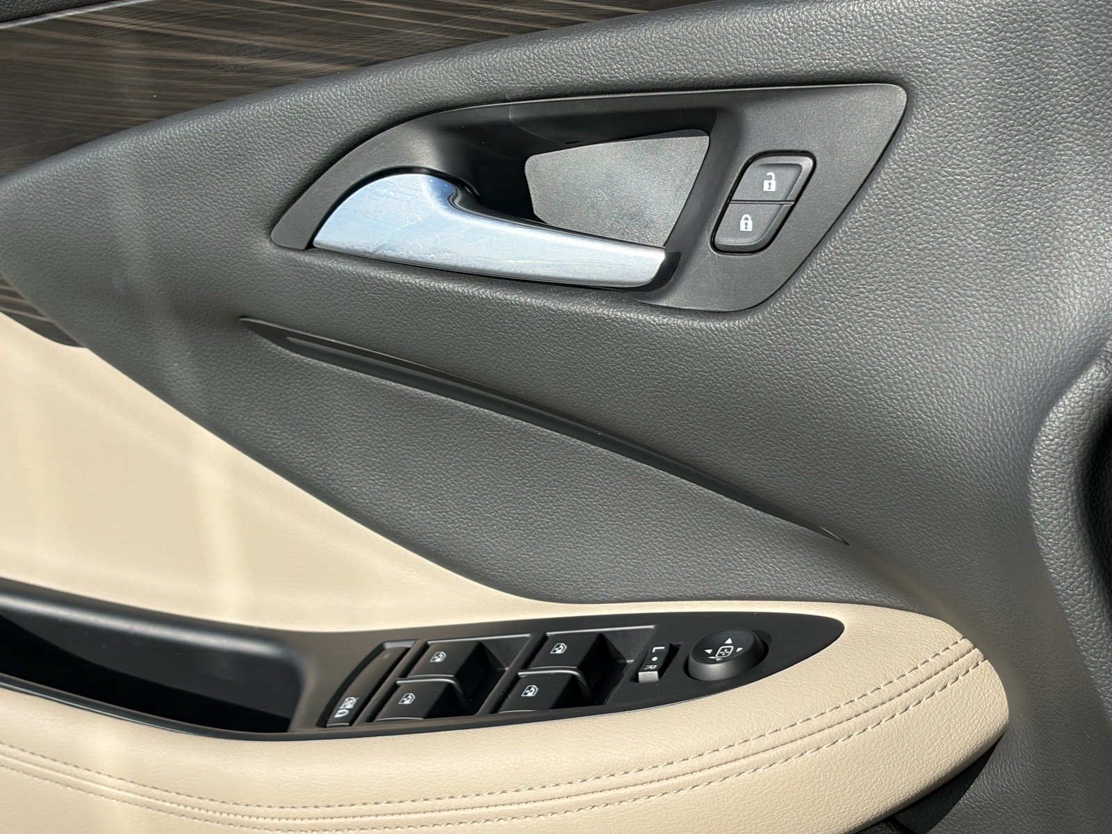 Used 2020 Buick Envision Preferred FWD image 21