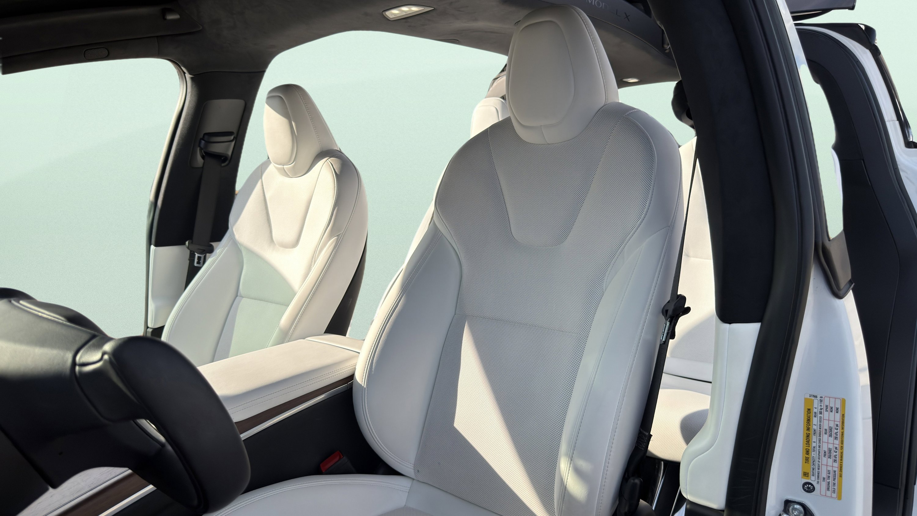 Used 2023 Tesla Model X image 16