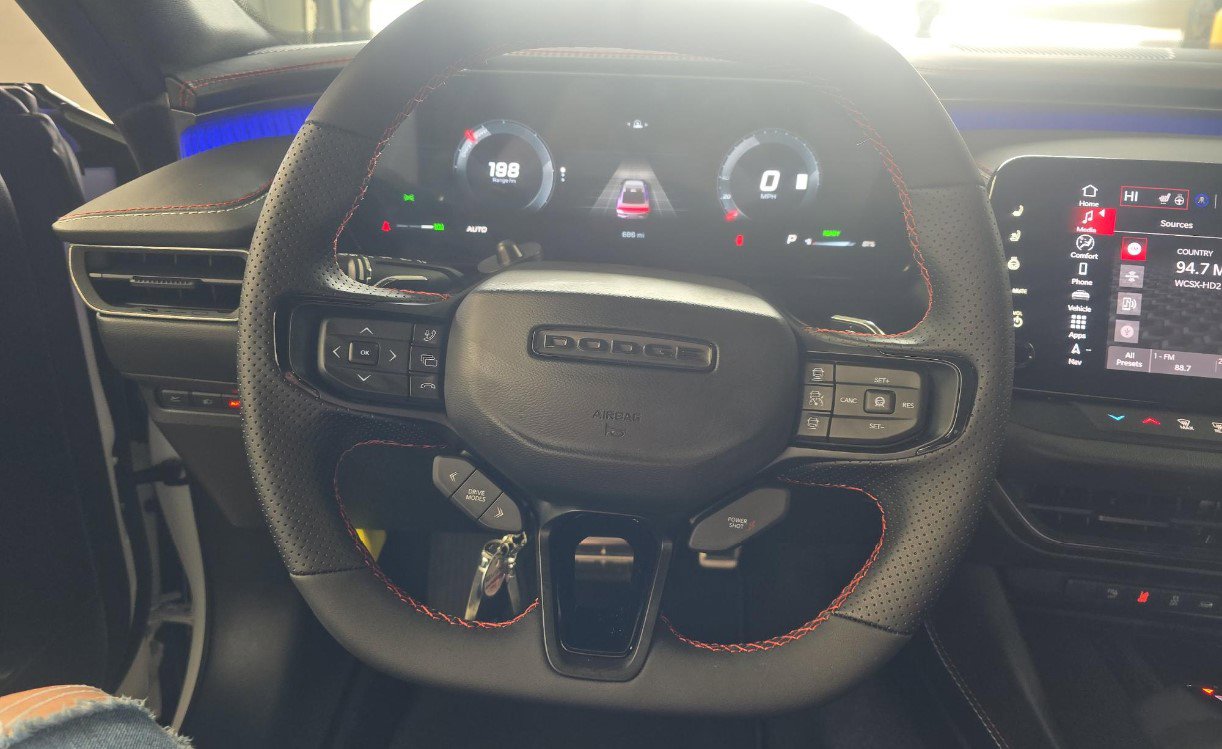 Used 2024 Dodge Charger Daytona Scat Pack w/ Plus Group AWD/4WD image 8