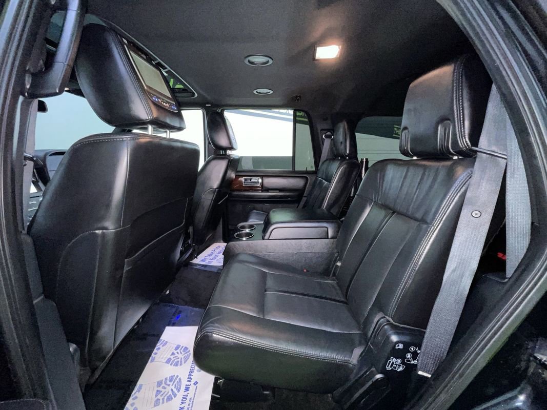 Used 2015 Lincoln Navigator 4WD image 26