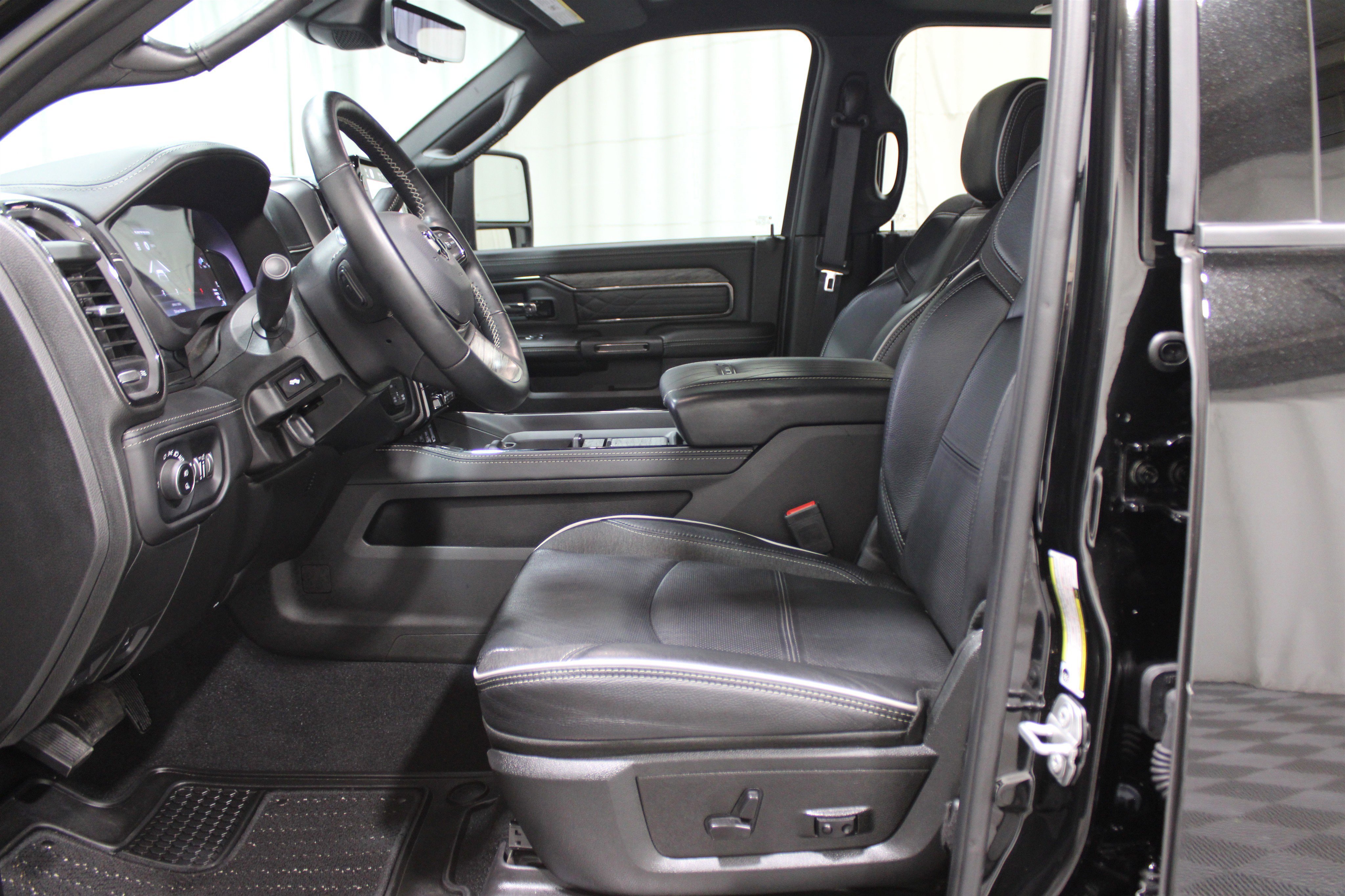 Used 2025 RAM 2500 Limited image 3