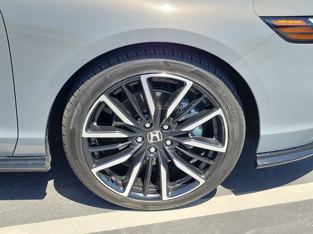 Certified 2023 Honda Accord Touring image 6