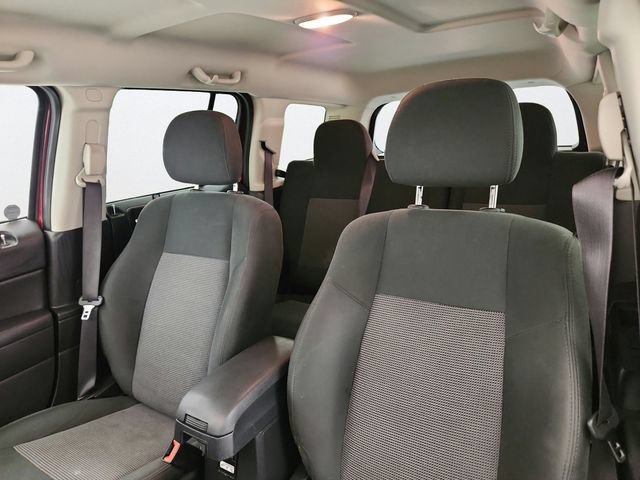 Used 2016 Jeep Patriot Latitude AWD/4WD image 10
