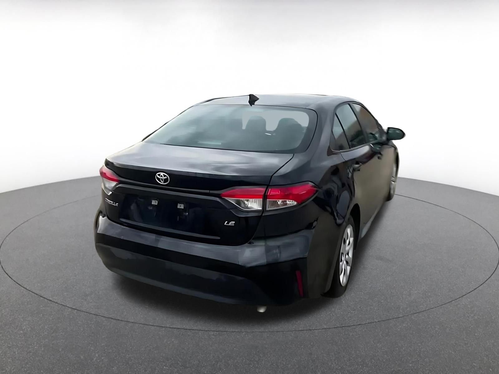 Used 2024 Toyota Corolla LE image 14