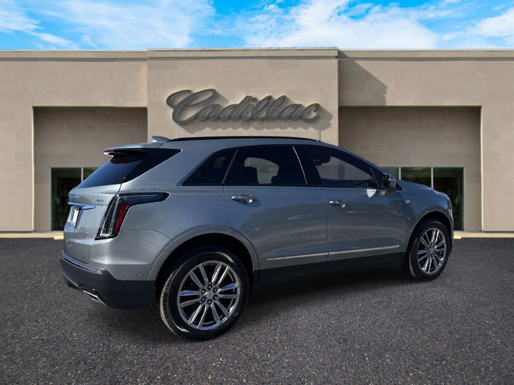 New 2026 Cadillac XT5 Sportv w/ LPO, Floor Liner Package AWD/4WD image 3